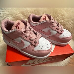 Nike Kids Sneakers in Pink and White
